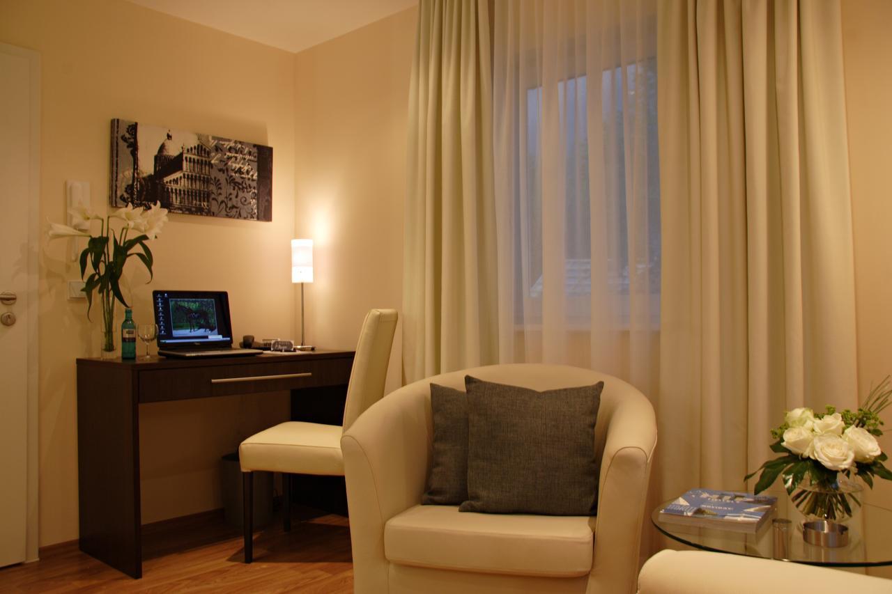 Hotel Bonjour Bad Soden am Taunus Dış mekan fotoğraf