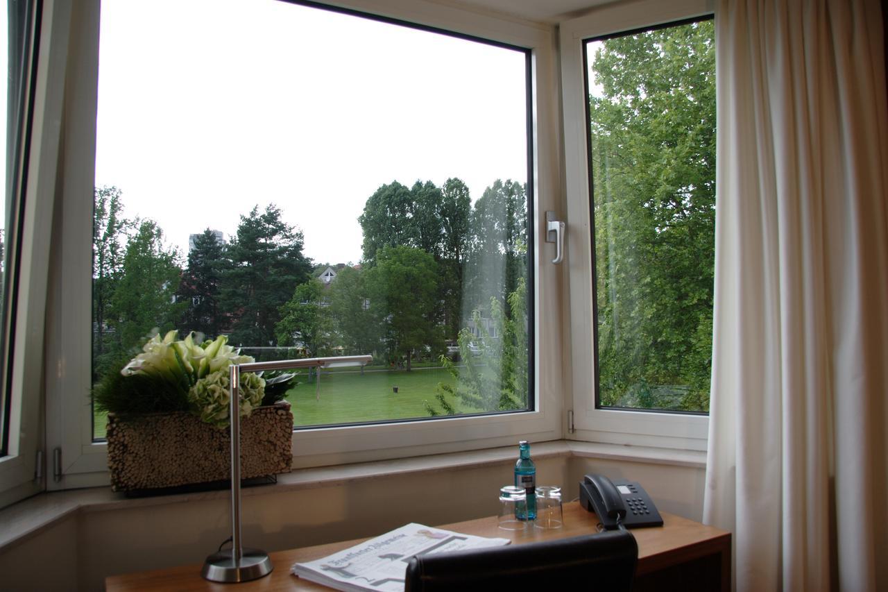 Hotel Bonjour Bad Soden am Taunus Dış mekan fotoğraf