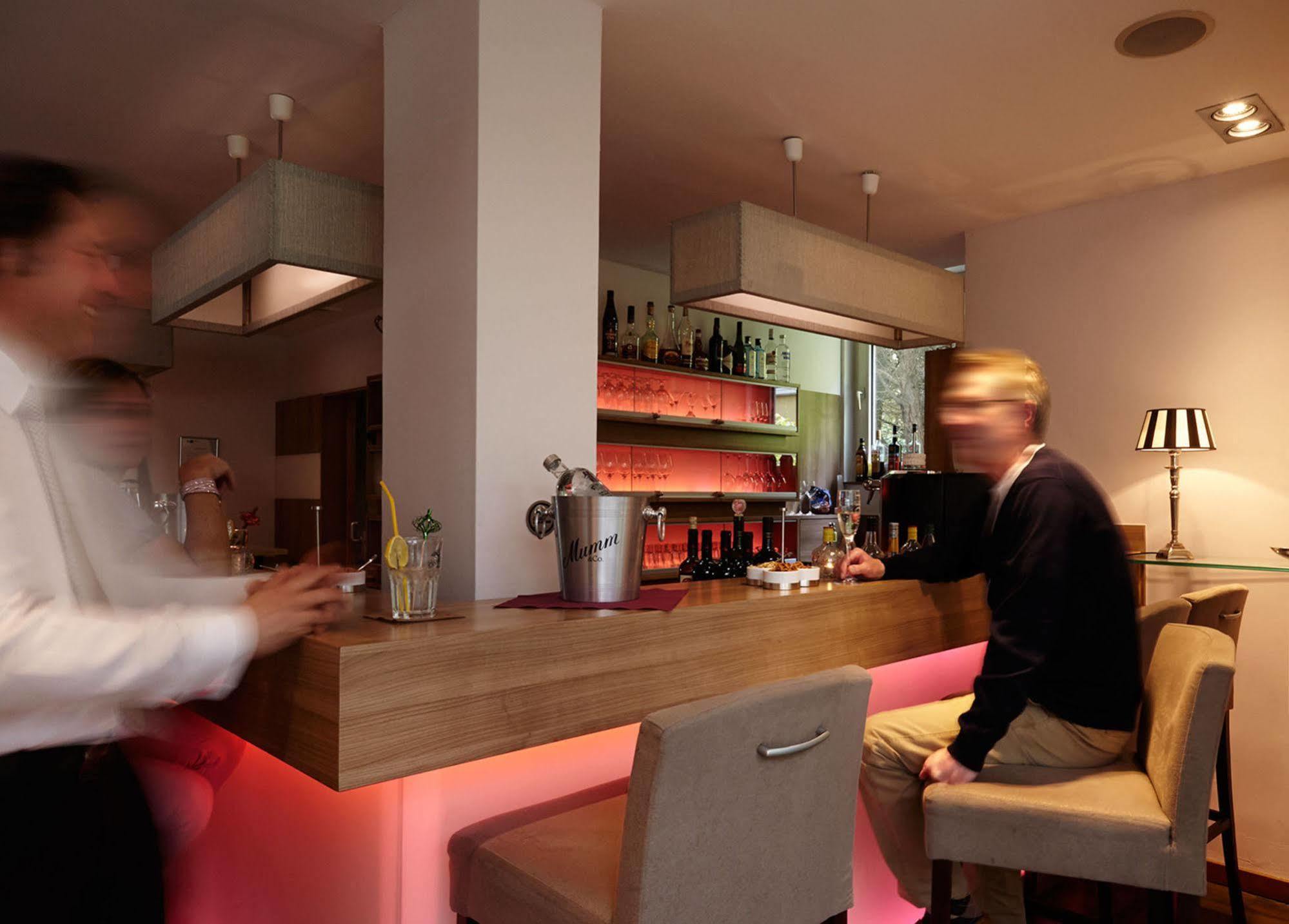 Hotel Bonjour Bad Soden am Taunus Dış mekan fotoğraf