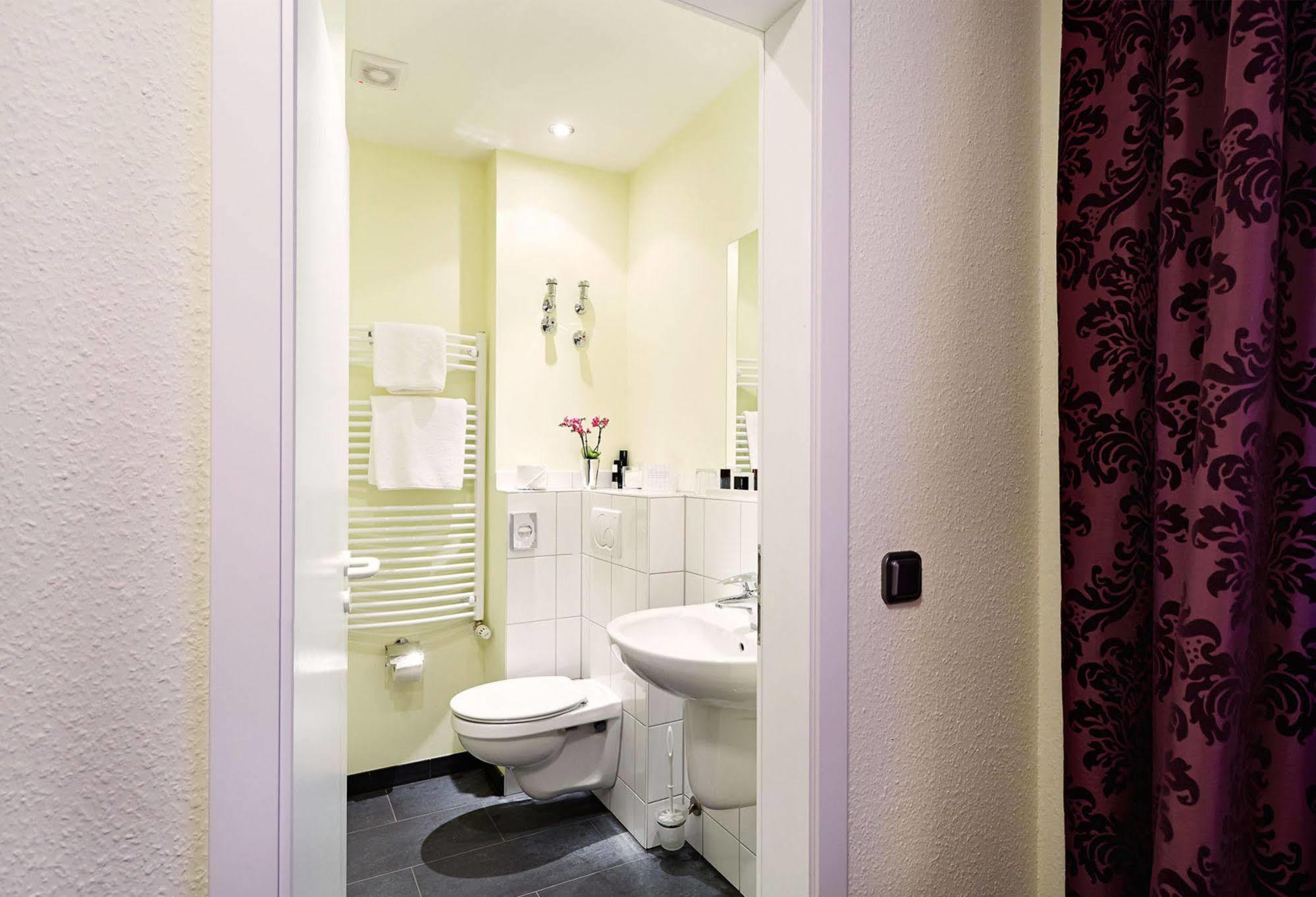 Hotel Bonjour Bad Soden am Taunus Dış mekan fotoğraf
